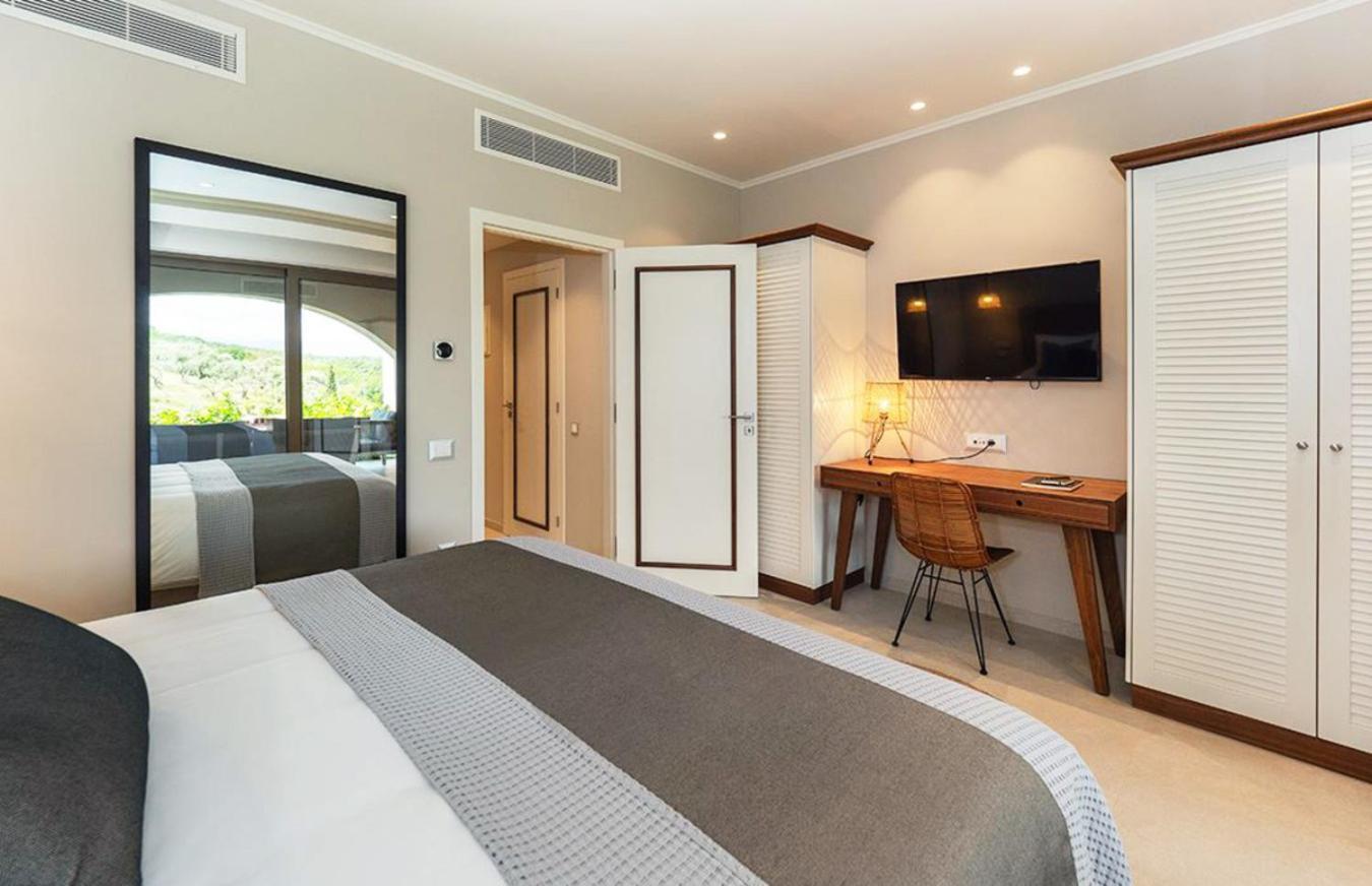 Bella Mare Hotel Kassiopi Dış mekan fotoğraf